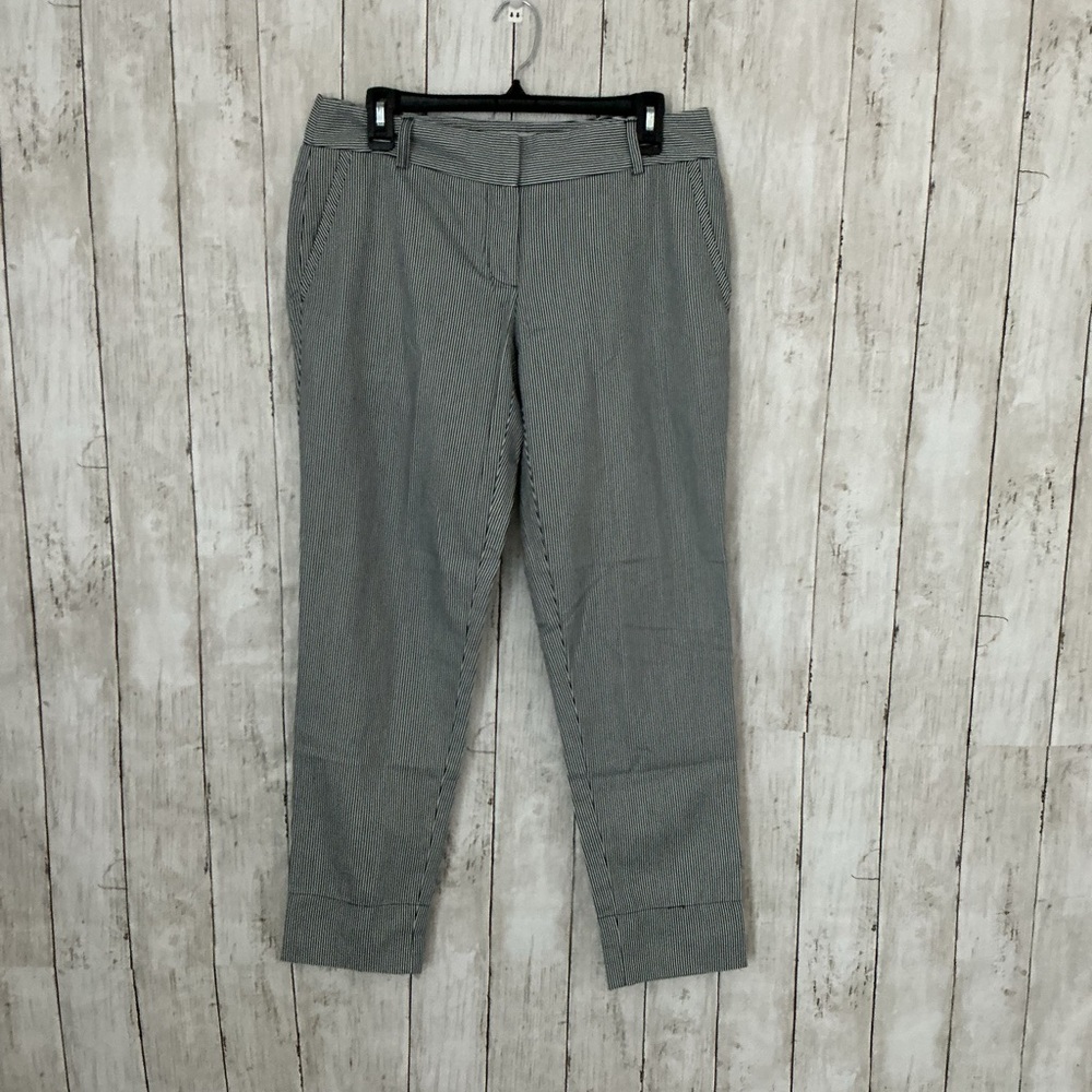 Tailored Wide-Leg Pants in Light Gray